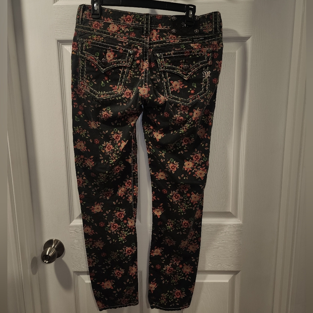Miss Me Dark Jeans with Floral Accents CARGO ankle Skinny Sz. 30 Vintage Look - Picture 2 of 6